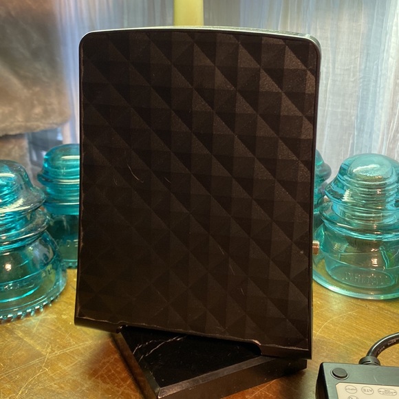 Hughes HT2000W Black Satellite Dual Band 2.4Ghz-5Ghz Modem Router - Picture 4 of 9